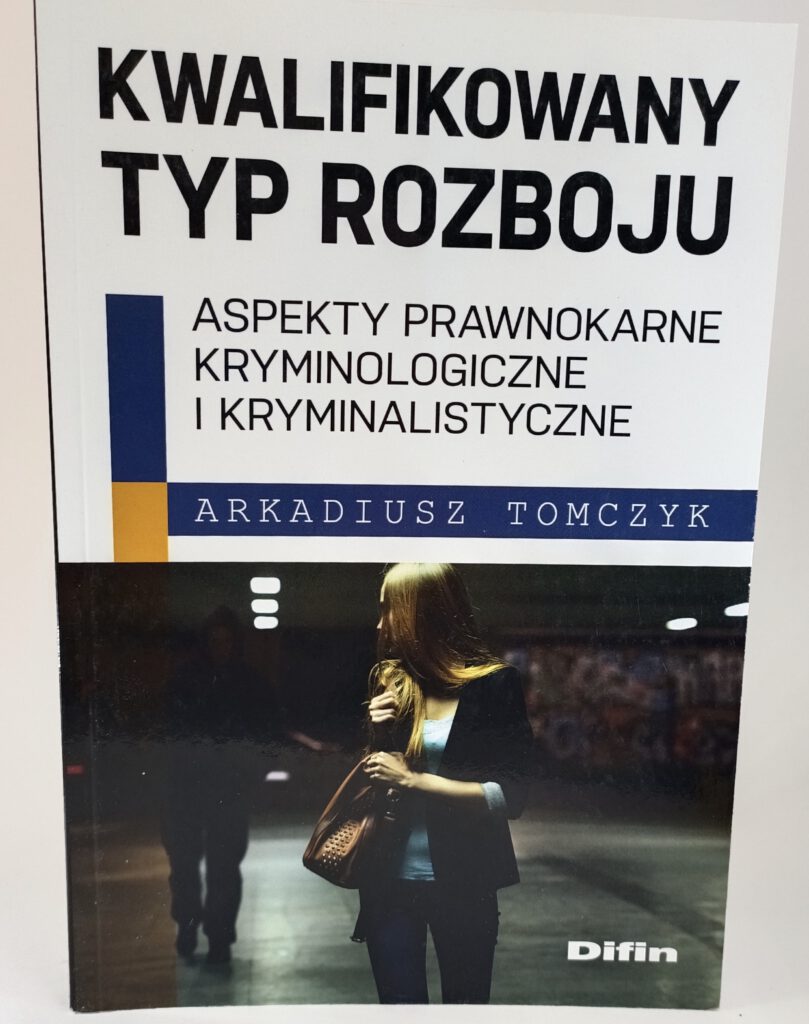 kwalifikowany typ rozboju okładka książki w antykwariat Szczecin